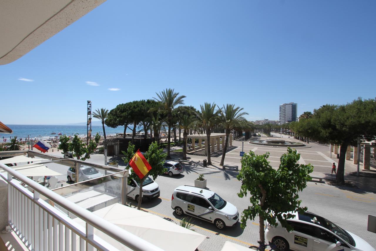 For A Stay Santillana Plaza Salou Esterno foto